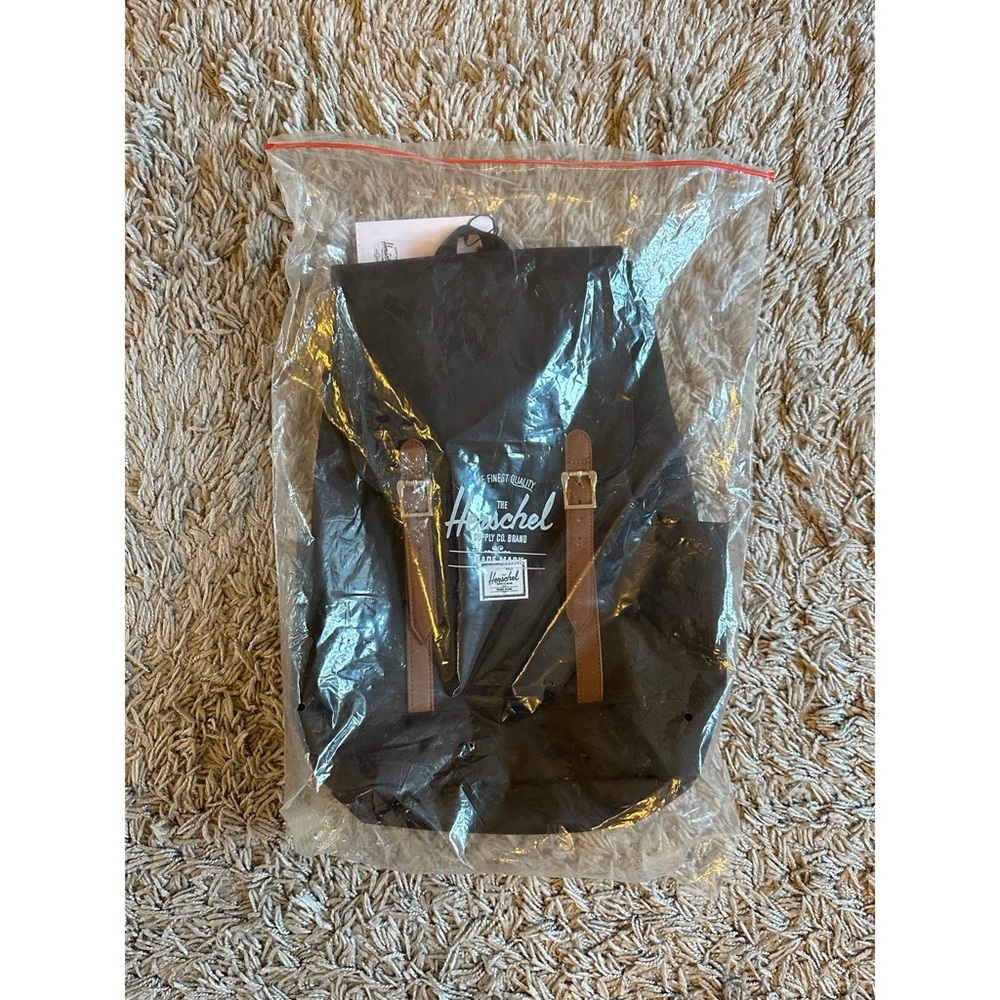 NWT Herschel Supply Co. Retreat Small Backpack